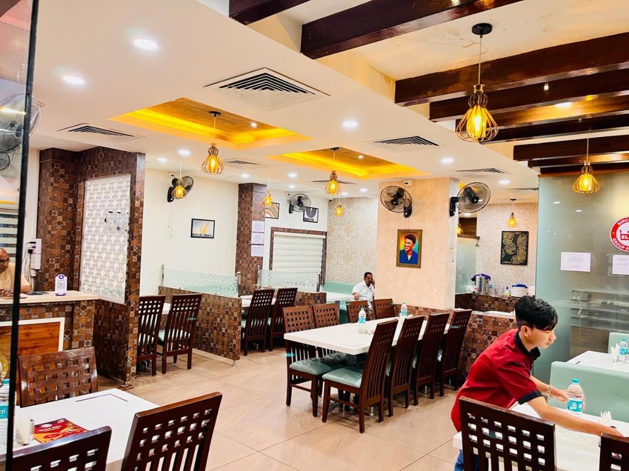 Hotel Dr Rajkumar International Бангалор Экстерьер фото